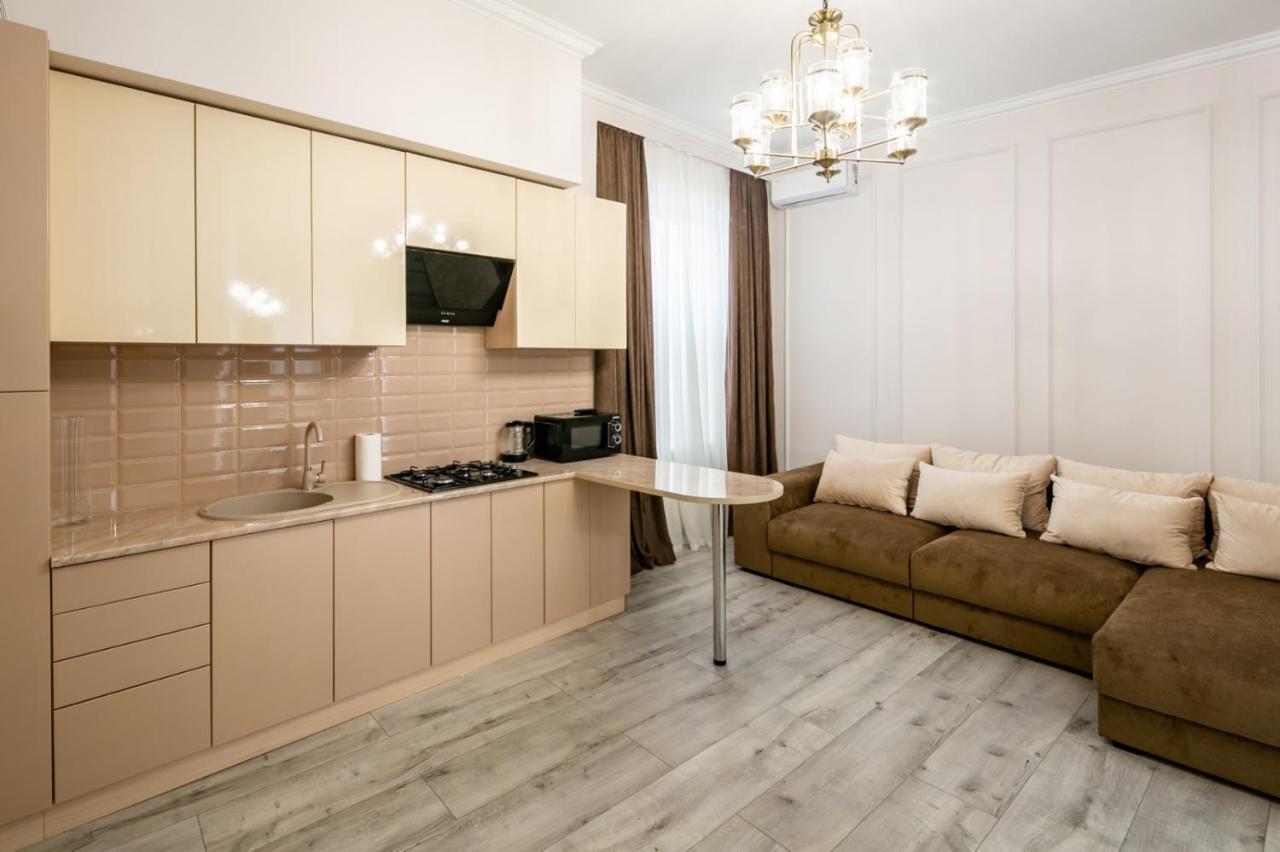 Avangard Deluxe Art Apart Lviv Eksteriør billede